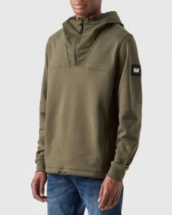 Weekend Offender Hamilton Hoodie Dark Green -Fashion sportswear HDAW2309 HAMILTON DARK GREEN 0153 MODEL