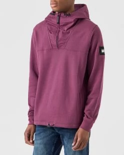 Weekend Offender Hamilton Hoodie Deep Plum 9 Weekend Offender Hamilton Hoodie Deep Plum -Fashion sportswear HDAW2309 HAMILTON DEEP PLUM 0144 MODEL