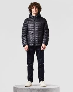 Weekend Offender Browne Packable Jacket Black -Fashion sportswear JKAW2304 BROWNE BLACK 1446 MODEL