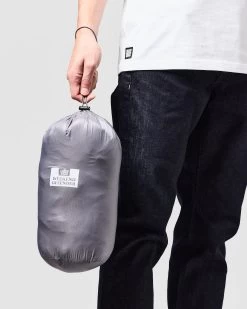 Weekend Offender Browne Packable Jacket Light Grey -Fashion sportswear JKAW2304 BROWNE LIGHT GREY 1432 MODEL