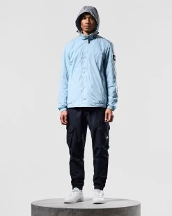 Weekend Offender Saunders Parachute Jacket Winter Sky/Blue House Check -Fashion sportswear JKAW2310 SAUNDERS WINTER SKY BLUE CHECK 1708 MODEL
