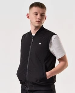 Weekend Offender Saharun Quilted Gilet Black -Fashion sportswear JKSS2424 SAHARUN BLACK 6441 MODEL