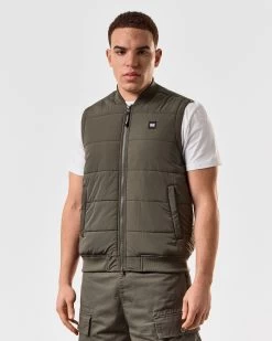 Weekend Offender Saharun Quilted Gilet Castle Green -Fashion sportswear JKSS2424 SAHARUN CASTLE GREEN 4765 MODEL