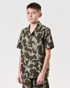 Weekend Offender Kids Monuriki Camo Shirt Castle Green Rain Camo -Fashion sportswear KIDSSHSS2404 MONURIKI CAMO CASTLE GREEN7686