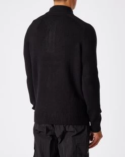 Weekend Offender Castillos Knitted Quarter Neck Sweatshirt Black -Fashion sportswear KWAW22 05 CASTILLOS BLACK 0172 MODEL