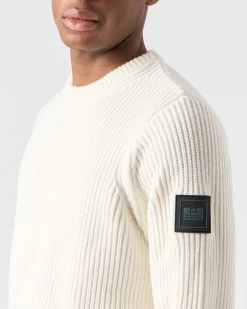 Weekend Offender Couto Knitted Sweater Winter White -Fashion sportswear KWAW2307 COUTO WINTER WHITE 0036 MODEL