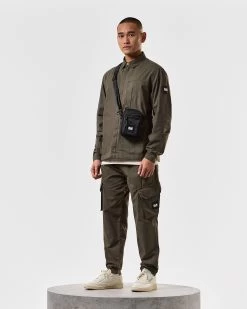 Weekend Offender Porter Over-Shirt Castle Green -Fashion sportswear OSSS2409 PORTER CASTLE GREEN 3921 MODEL