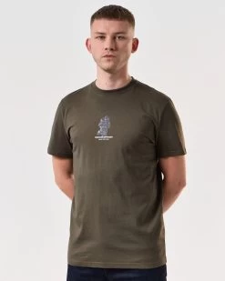 Weekend Offender Reggie Graphic T-Shirt Castle Green 10 Weekend Offender Reggie Graphic T-Shirt Castle Green -Fashion sportswear PTSS2411 REGGIE CASTLE GREEN 6189 MODEL