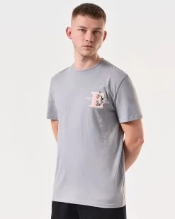 Weekend Offender Ryder Graphic T-Shirt Smokey Grey -Fashion sportswear PTSS2412 RYDER SMOKEY 5985 MODEL