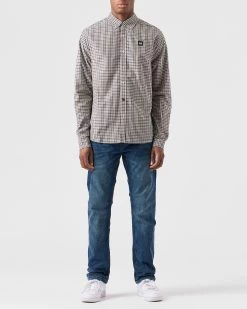Weekend Offender Lisbon Shirt House Check -Fashion sportswear SHAW2303 LISBON HOUSE CHECK 0139 MODEL