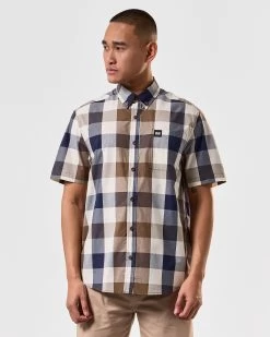 Weekend Offender Joyce Holiday Shirt Large House Check -Fashion sportswear SHSS2403 JOYCE LARGE HOUSE CHECK 4459 MODEL