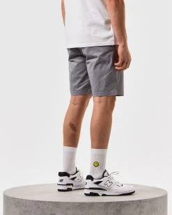 Weekend Offender Ivan Chino Shorts Smokey Grey -Fashion sportswear STSS24 IVAN SMOKEY 5428 MODEL