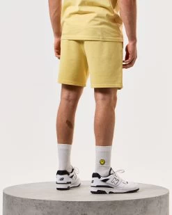 Weekend Offender Mytros Shorts Butter Yellow/Navy -Fashion sportswear STSS2402 MYTROS BUTTER 5189 MODEL