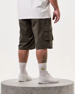 Weekend Offender Mascia Cargo Shorts Castle Green - Plus Size -Fashion sportswear STSS2404X MASCIA DARK GREEN 8093 PLUS