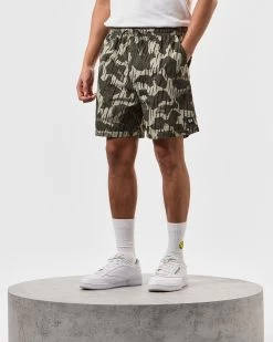Weekend Offender Anzio Shorts Castle Green Rain Camo -Fashion sportswear STSS2415 ANZIO CASTLE GREEN 3699 MODEL