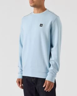 Weekend Offender Vega Sweatshirt Winter Sky/Blue House Check 10 Weekend Offender Vega Sweatshirt Winter Sky/Blue House Check -Fashion sportswear SWAW2312 VEGA WINTER SKY BLUE CHECK 0136 MODEL