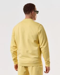 Weekend Offender Ferrer Sweatshirt Butter Yellow -Fashion sportswear SWSS2402 FERRER BUTTER 5209 MODEL
