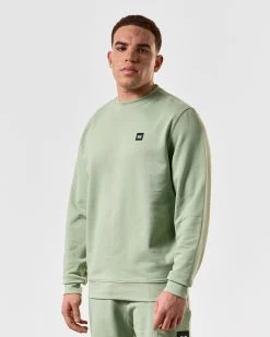 Weekend Offender Ferrer Sweatshirt Pale Moss Green -Fashion sportswear SWSS2402 FERRER PALE MOSS 5399 MODEL