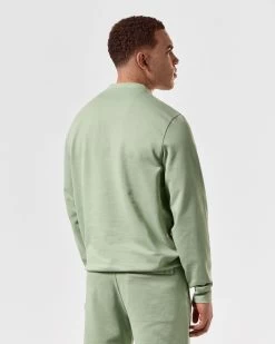 Weekend Offender Ferrer Sweatshirt Pale Moss Green -Fashion sportswear SWSS2402 FERRER PALE MOSS 5402 MODEL