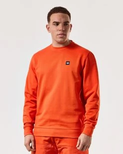 Weekend Offender Ferrer Sweatshirt Pure Orange 8 Weekend Offender Ferrer Sweatshirt Pure Orange -Fashion sportswear SWSS2402 FERRER PURE ORANGE 5360 MODEL