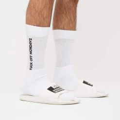 Weekend Offender La Piscine Sliders White -Fashion sportswear Socks FO Monday Model 4