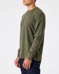 Weekend Offender Freetown Long Sleeve T-Shirt Dark Green -Fashion sportswear TS AW22 07 FREETOWN DARK GREEN MODEL 2118