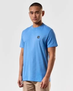 Weekend Offender Cannon Beach T-Shirt Coastal Blue -Fashion sportswear TSSS2401 CANNON BEACH COASTAL 4611 MODEL