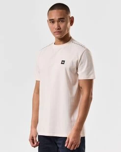 Weekend Offender Manuel T-Shirt Alabaster -Fashion sportswear TSSS2405 MANUEL ALABASTER 4591 MODEL
