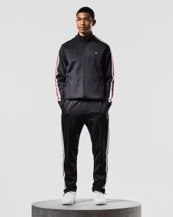 Weekend Offender Djoko Taped Track Pants Black -Fashion sportswear TTAW2304 PAWSA BLACK 1496 MODEL 608f4169 6f03 4994 a38c 74351ba5613e