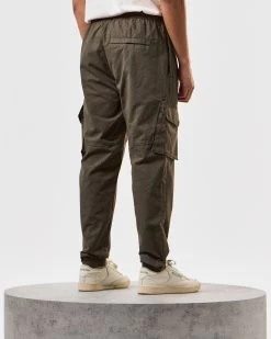 Weekend Offender Pianemo Cargo Pants Castle Green -Fashion sportswear WPAW2201 PIANEMO CASTLE GREEN 3934 MODEL