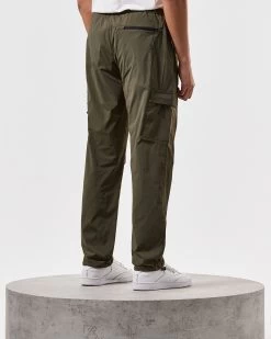Weekend Offender Tulum Combat Pants Castle Green -Fashion sportswear WPSS2404 TULUM CASTLE GREEN 4249 MODEL